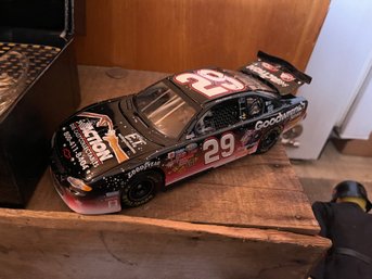 2002 Kevin Harvick #29 Et Red Version Monte Carlo Elite Dale Earnhardt Diecast Collectible Car Goodwrench Car