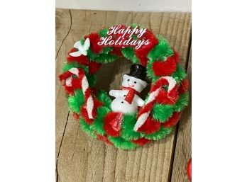 Vintage Christmas MCM Wreath, Hand Made, Pipe Cleaners, Frosty The Snowman, Happy Holidays, Ornament, Decor