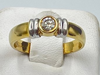 Elegant Mid Century  18kt Gold Diamond Ring