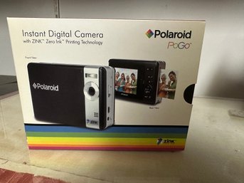 Vintage Polaroid PoGo Instant Digital Camera New In Box