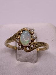 Vintage Fire Opal Diamond 14kt Gold Ring