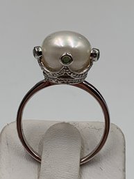 Elegant Pearl And Emerald Sterling Silver Ring