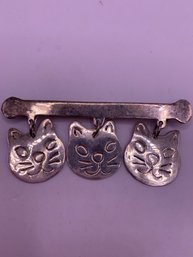 Cute Vintage 3 Kitties Sterling Silver Brooch Pin