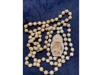 Vintage Netsuke Ivory And 14kt Gold Beads