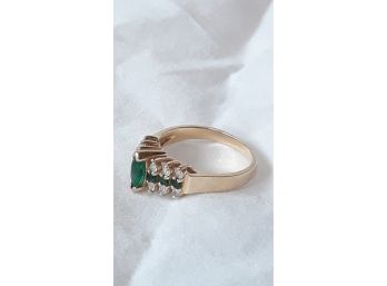 14 Carat Emerald And Diamond Ring Size 8