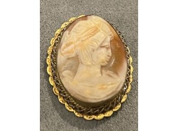Antique Carved Cameo Brooch / Pendant In Brass Frame
