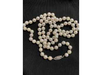 Vintage Creamy White Pearls With 14kt Gold Clasp