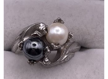 Classic Sterling Silver And Pearl Ring Size 7