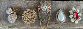 Vintage LOT Of Brooches