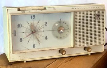Vintage Westinghouse Electric Clock Radio