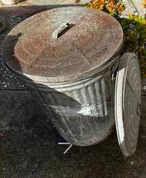 Metal Trash Can With Lids