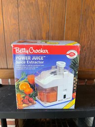 Vintage Betty Crocker Power Juicer Juice Extractor