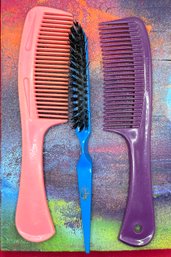 Vintage 1980s Combs & Brush
