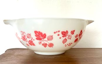 Vintage  Pyrex Gooseberry Cinderella Mixing Bowl (White)