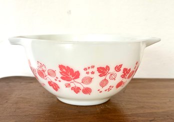 Vintage  Pyrex Gooseberry Cinderella Mixing Bowl (White)