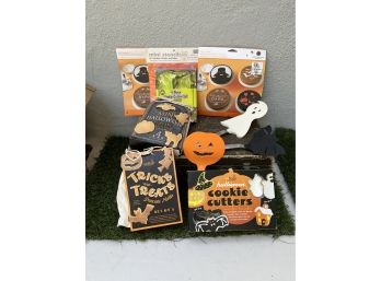 Lot Of Halloween Molds/cookie Cutters/utensils & Stencils