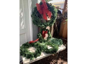 Large Christmas Wreaths - S/4