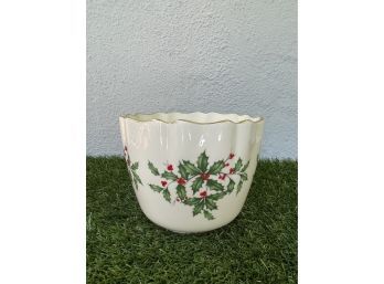 Lenox Holiday -scalloped Rimmed Cup