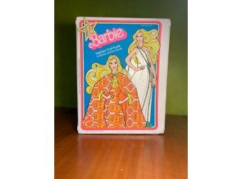 Vintage 1976 Barbie Fashion Doll Trunk With Barbie Dolls