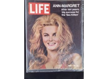 Vintage 1971 Life Magazine Ann Margaret