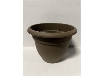 Bloem LLC. 10' Chocolate Ariana Planting Pot