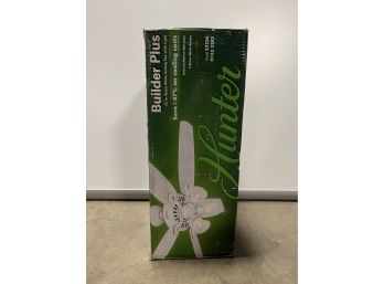 Hunters Builder Plus 52' Snow White Ceiling Fan With Light