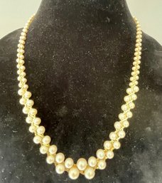 Pearl Necklace With Pretty Gold Braided Accents