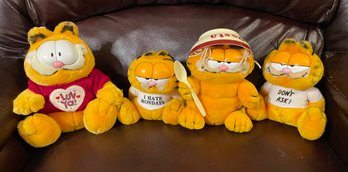 Lot Of Vintage Garfield Stuffed Toys