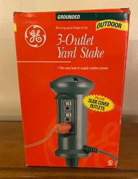 3 Outlet Yard Stake