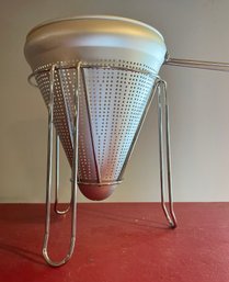 Colander/filter With Stand