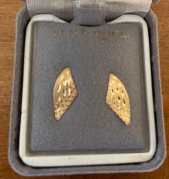 Vintage 14Kt Gold Angel Wing Post Earrings