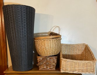 Lot Of Very Nice Baskets