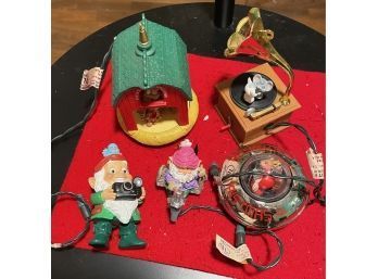 Lot Of 5 Christmas Ornaments That Connect To Xmas Tree Lights