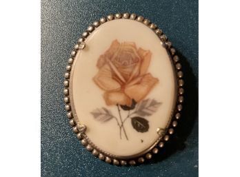 Beautiful Vintage Floral Pin/brooch