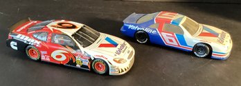 2 1:24 Scale Die Cast Metal Collector Cars, Replicas Of Mark Martin #6 T-Bird #6
