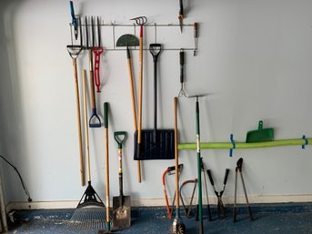 A Very Good Selection Of Quality Yard Tools