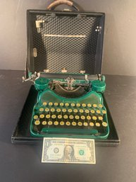 Vintage 1930s Corona Emerald Typewriter With Case