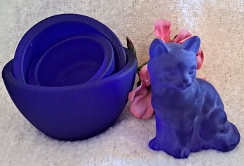 Fenton Frosted Cobalt Cat And Small Set Of 3 Frosted Cobalt Nesting Bowls