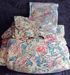 Ralph Lauren Full/ Queen Tangier Floral Comforter Set