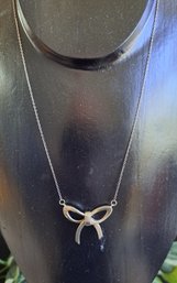 Sterling Silver Bow Necklace 18 Inches Long Made In Italy