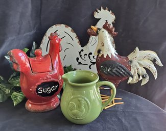 A Bachelor Flock ( Technical Term ) Of Roosters! Pitcher, Metal Figure, Metal Wall Decor And Sugar Cannister