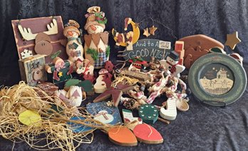 A Large Collection Of Rustic Country Ornaments & Figures Including Santa On The Moon Tree Topper & Much More