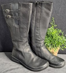 Fabulous Black Leather Keen Boots Size 9