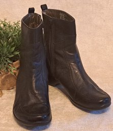 Black Leather Ankle Boots From Hush Puppies Size 8.5