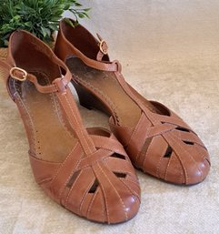 Adagio Camel Color Leather Wedge T- Strap Sandals Size 10