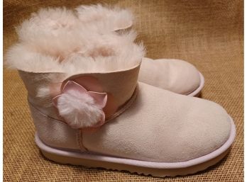 Adorable Pink Uggs Girl's Size 3
