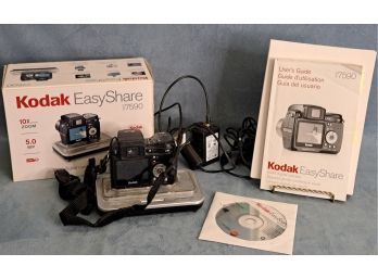 Kodak Easyshare DX7590 5 MP Digital Camera With 10xOptical Zoom