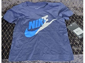 Nike Toddlers T-shirt NWT