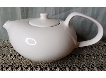 Mid-Century Modern Teapot By Russel Wright For Oneida