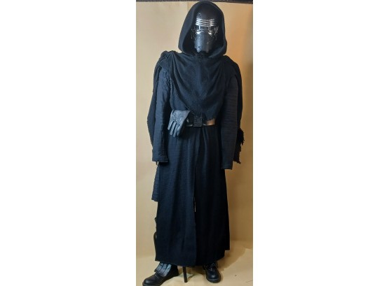 Showstopping Kylo Ren Costume